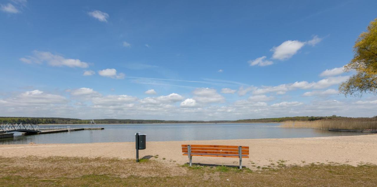 Hotel Am Wariner See Екстер'єр фото