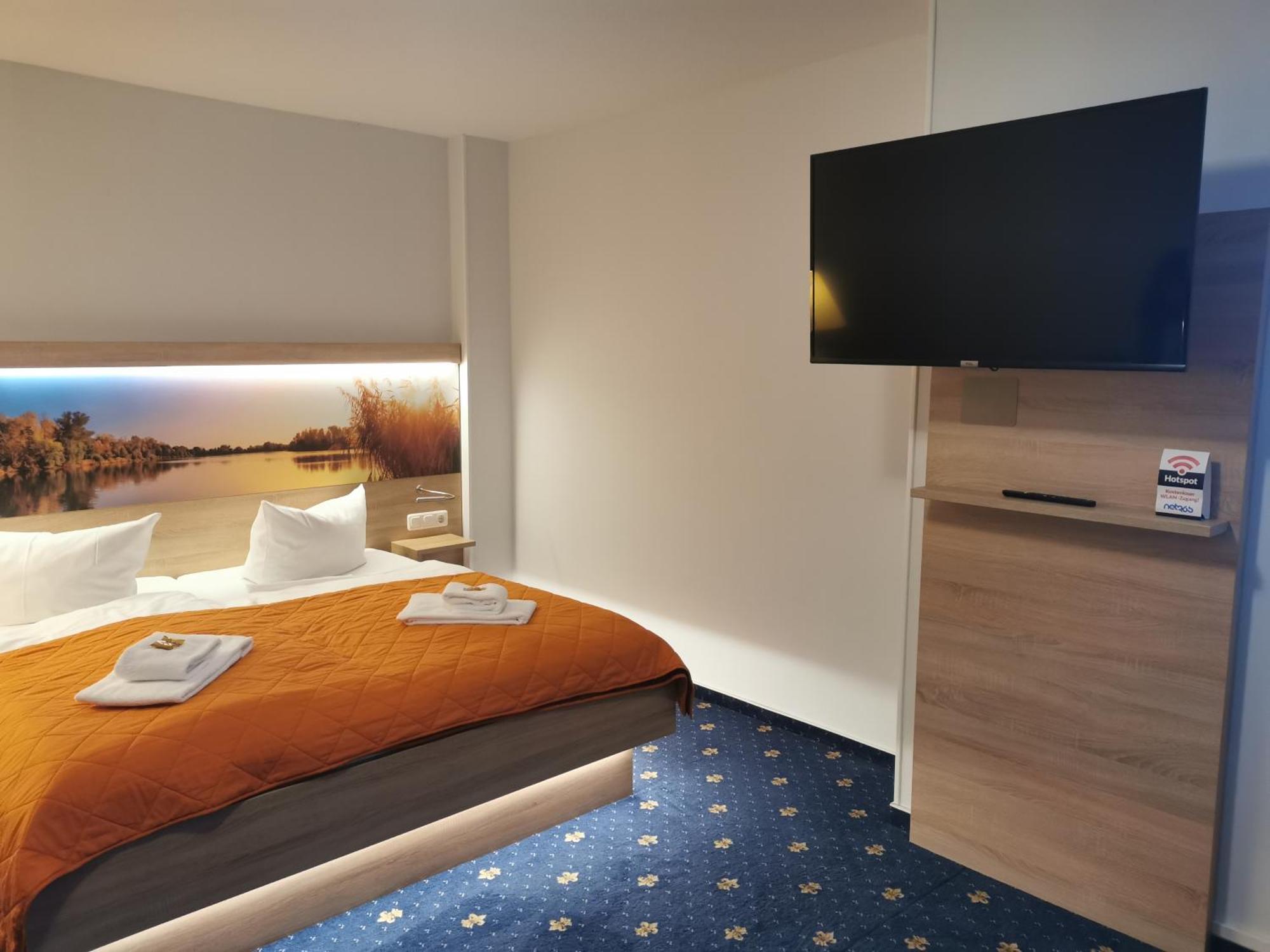 Hotel Am Wariner See Екстер'єр фото