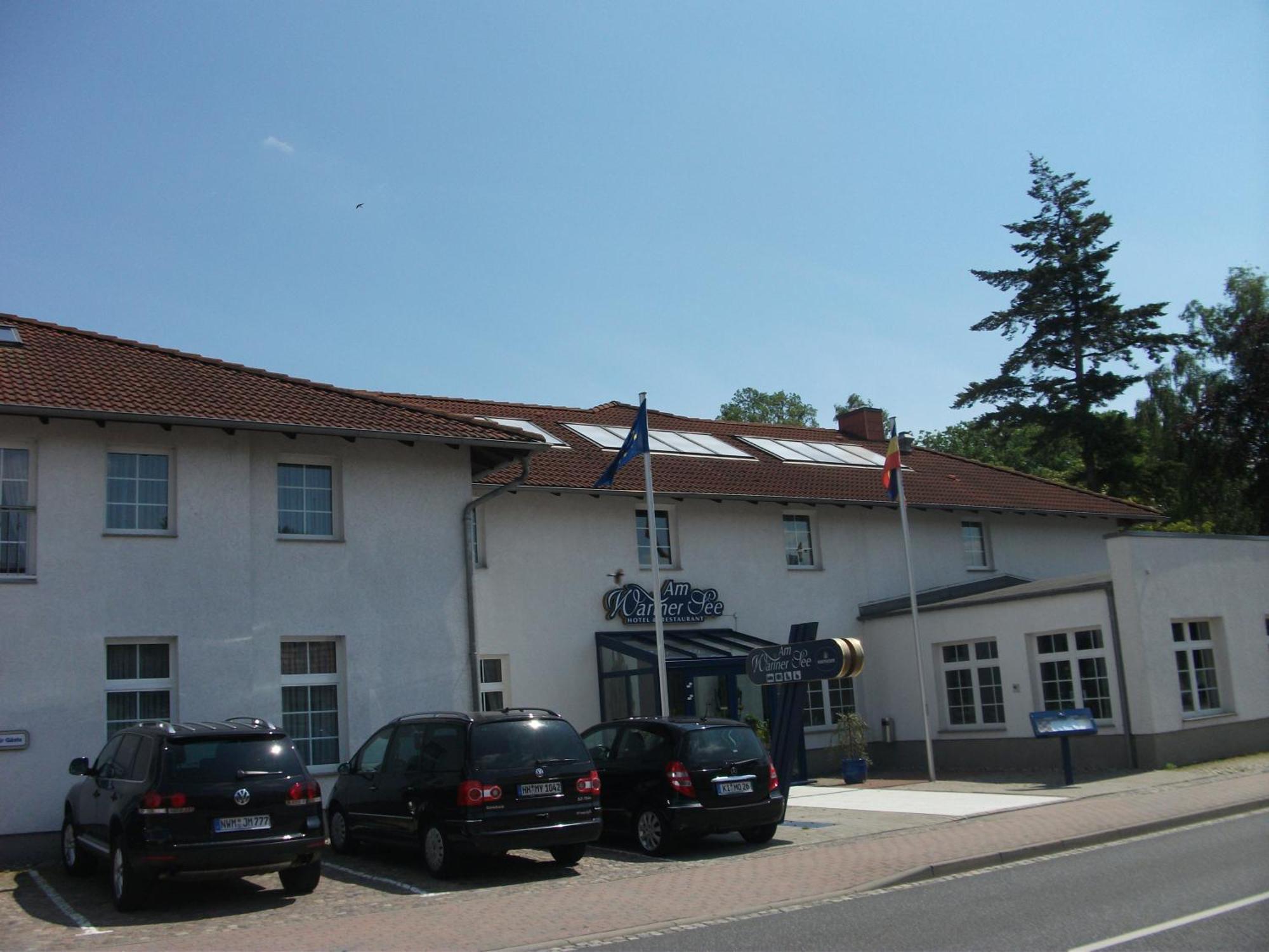 Hotel Am Wariner See Екстер'єр фото
