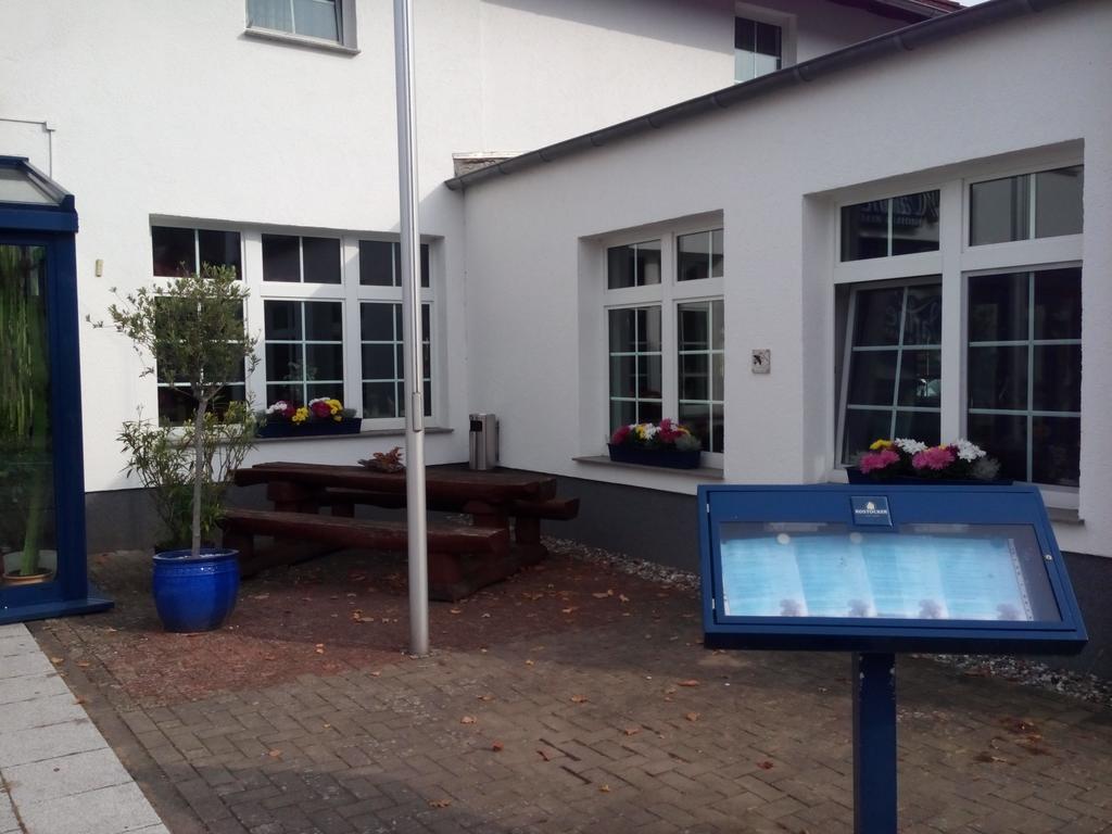 Hotel Am Wariner See Екстер'єр фото